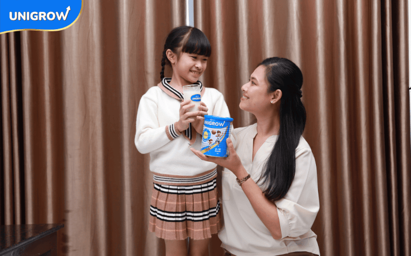 คุณ อ้อ และ น้อง โฟกัส  อายุ 7 ขวบ